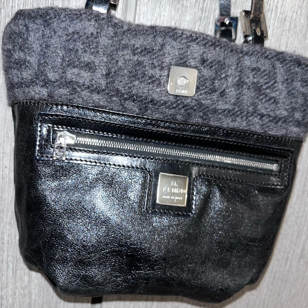 Fendi: Wool Cashmere Zucca Monogram Shoulder Bag - Picture 8 of 17